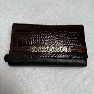Brighton Embossed Crossbody Clutch *New*